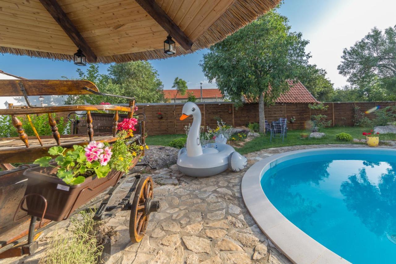 Kuca Za Odmor Joko I Jeka Villa Bogatic Luaran gambar