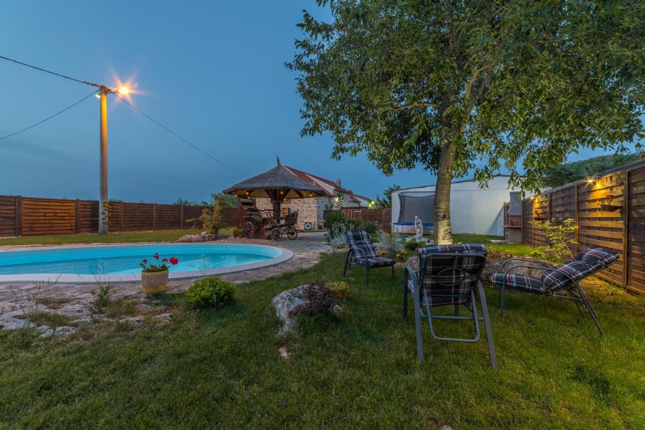 Kuca Za Odmor Joko I Jeka Villa Bogatic Luaran gambar